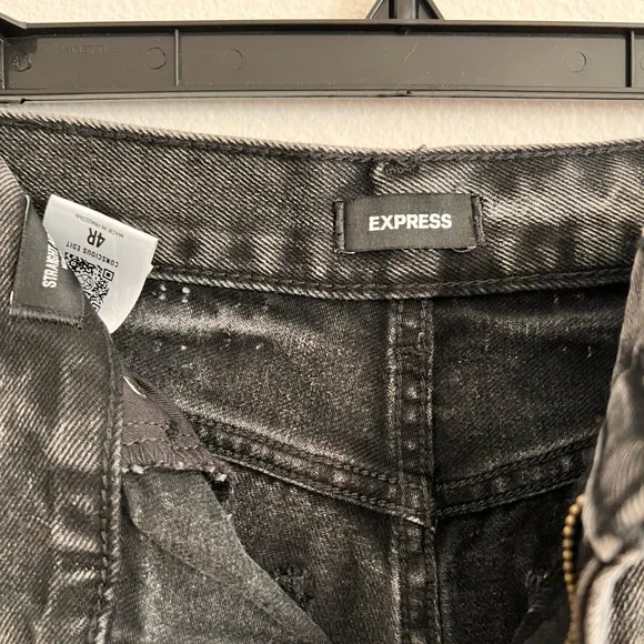 Express women’s Distressed high rise straight ankle Black Jeans. Size 4 - Picture 4 of 12